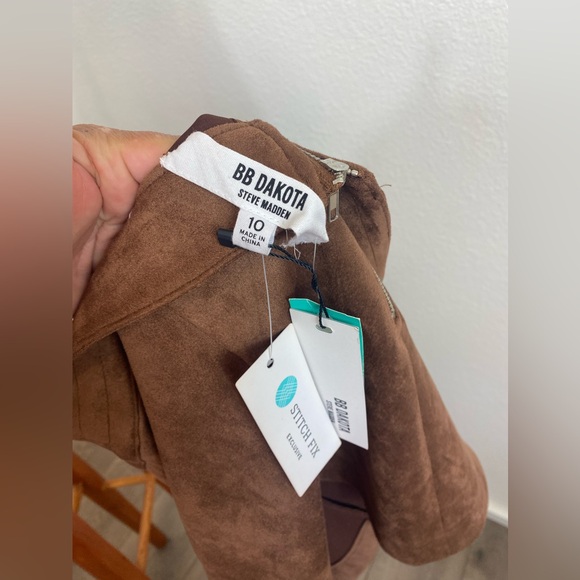 BB Dakota X Steve Madden Arizona Faux Suede Mini Skirt Size 10 Camel Shark Hem - Picture 8 of 13